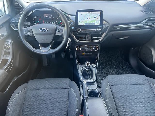 Ford Puma EcoBoost Titanium