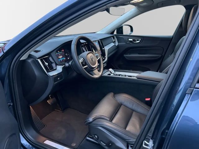 Volvo XC60 AWD Dark Plus