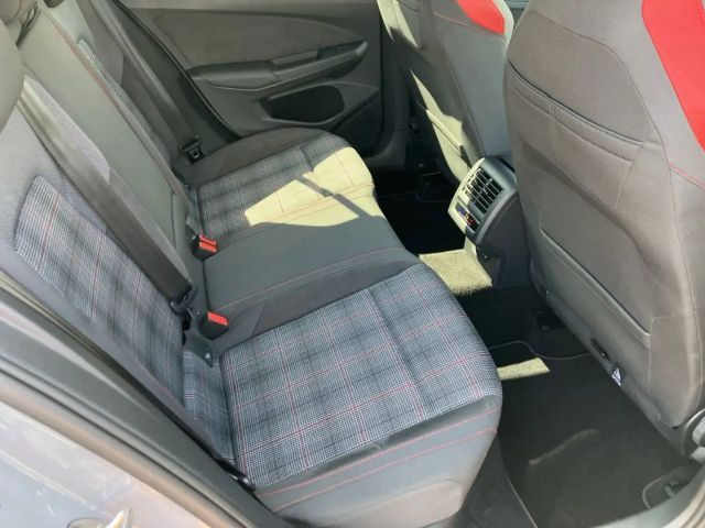 Volkswagen Golf DSG GTI Style