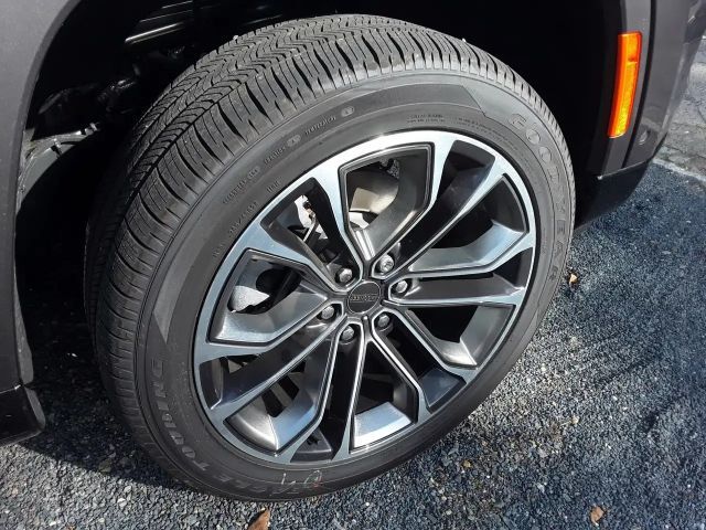 Jeep Wagoneer Series III