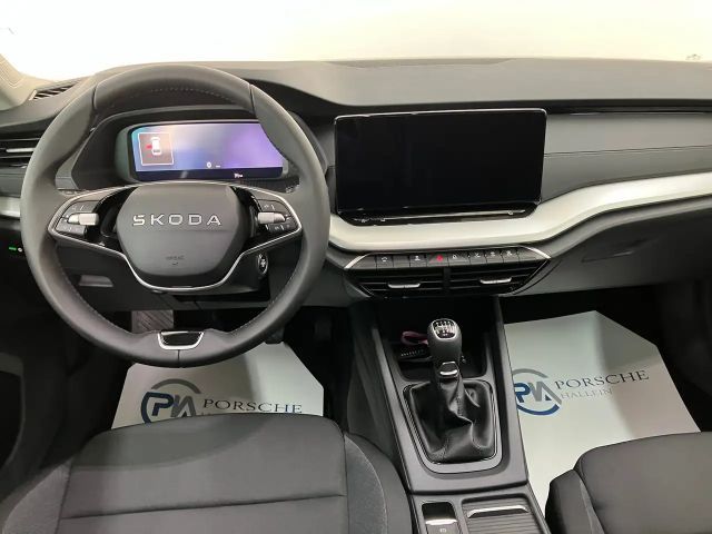 Skoda Octavia Essence TSI