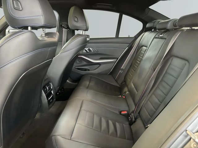 BMW 330 330i M-Sport Sedan xDrive