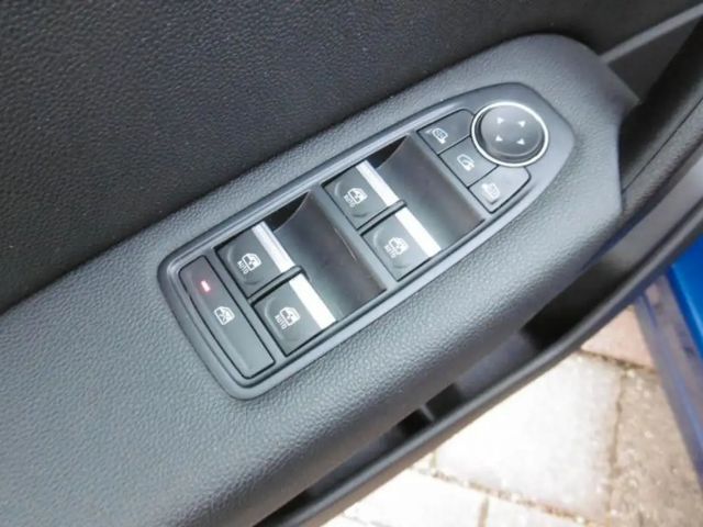 Renault Captur Intens TCe 140