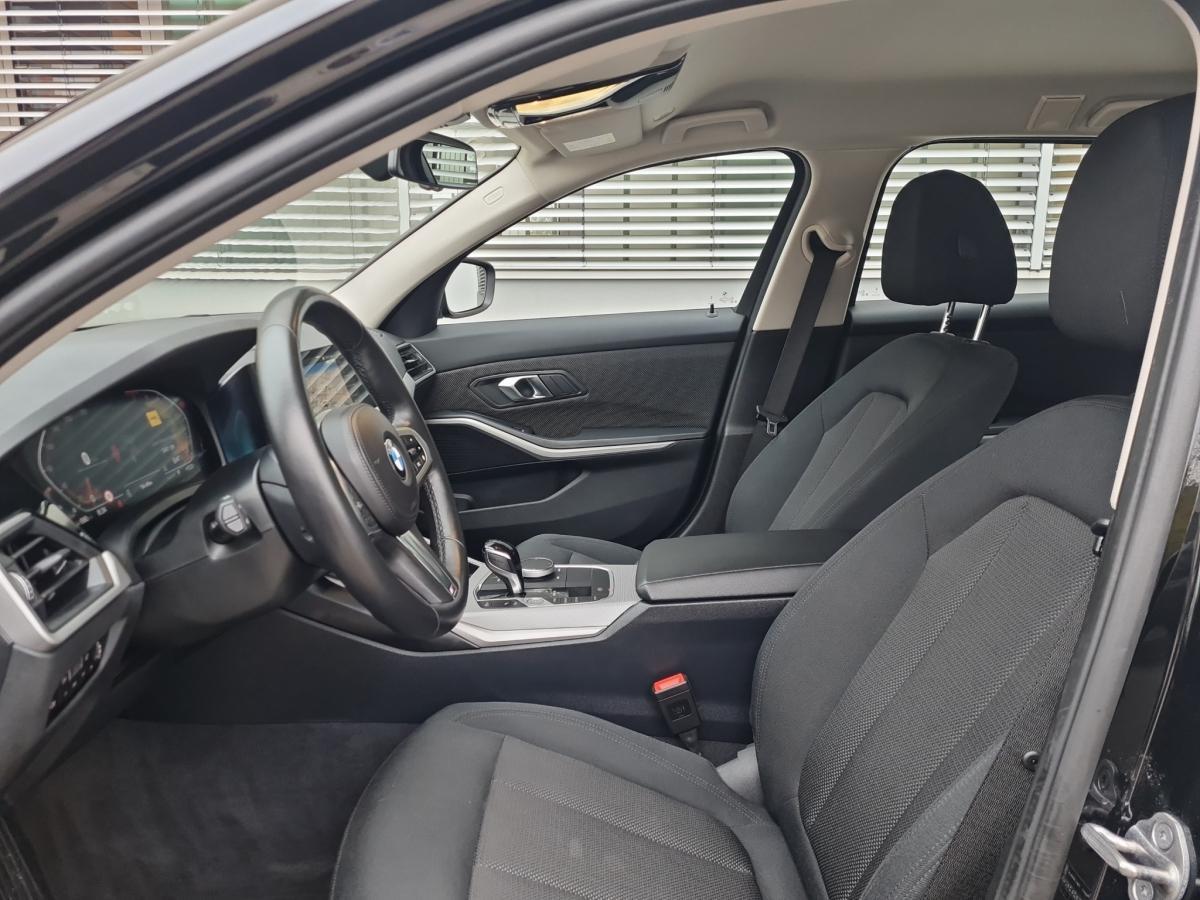 BMW 330 330i Touring