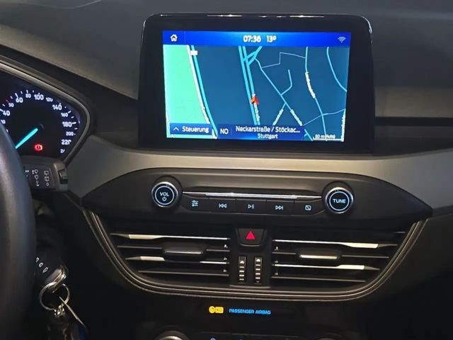 Ford Focus Cool & Connect EcoBoost Wagon