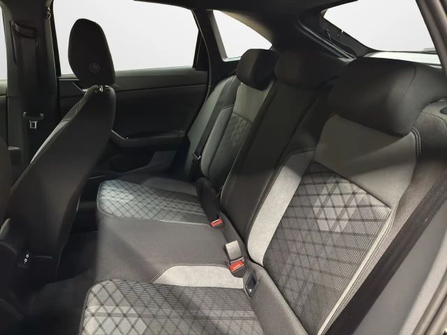 Volkswagen Taigo 1.0 TSI R-Line