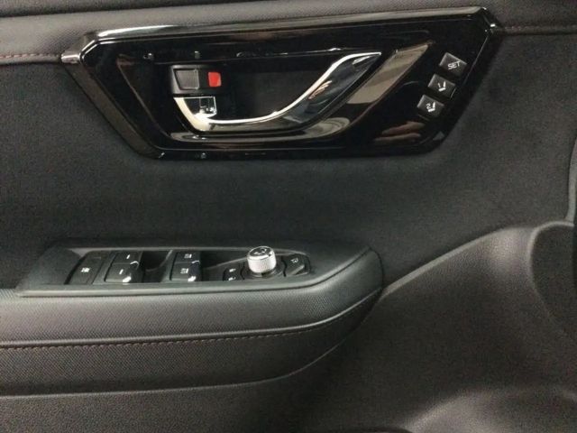 Subaru Forester 2.0ie Platinum MJ25