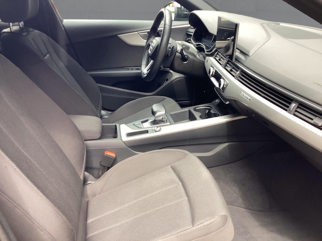 Audi A4 45 TFSI Avant Quattro S-Tronic
