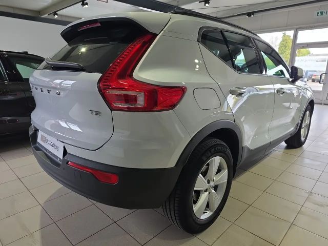 Volvo XC40 Core Momentum