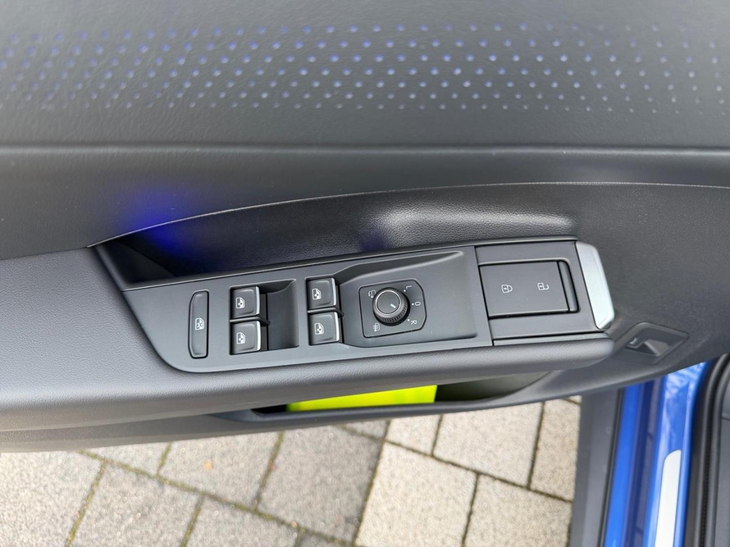 Volkswagen T-Roc IQ.Drive R-Line Style