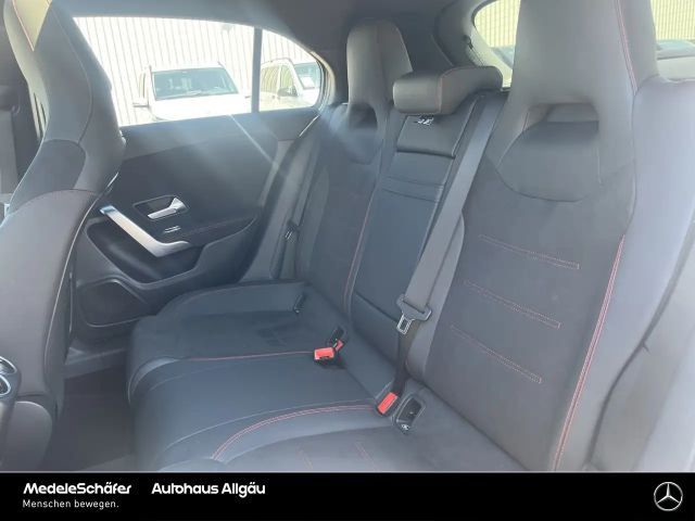 Mercedes-Benz A 200 AMG Line