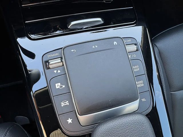 Mercedes-Benz A 180 A 180 d