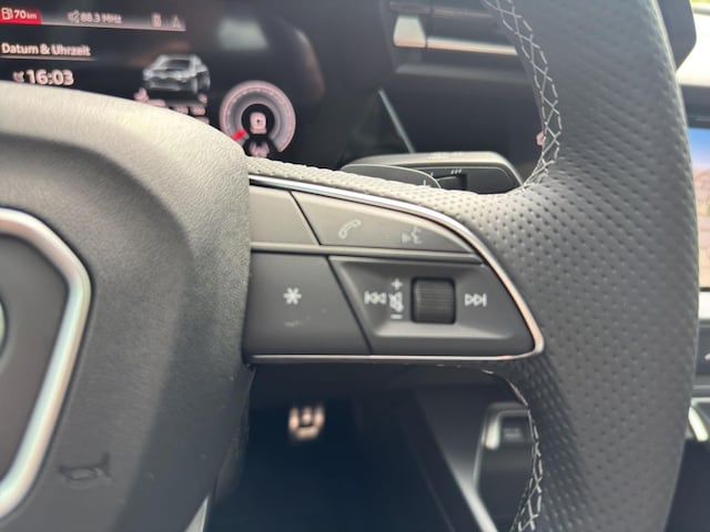 Audi S3 Quattro S-Tronic Sedan