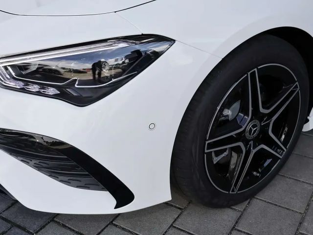 Mercedes-Benz CLA 200 AMG Line Coupé