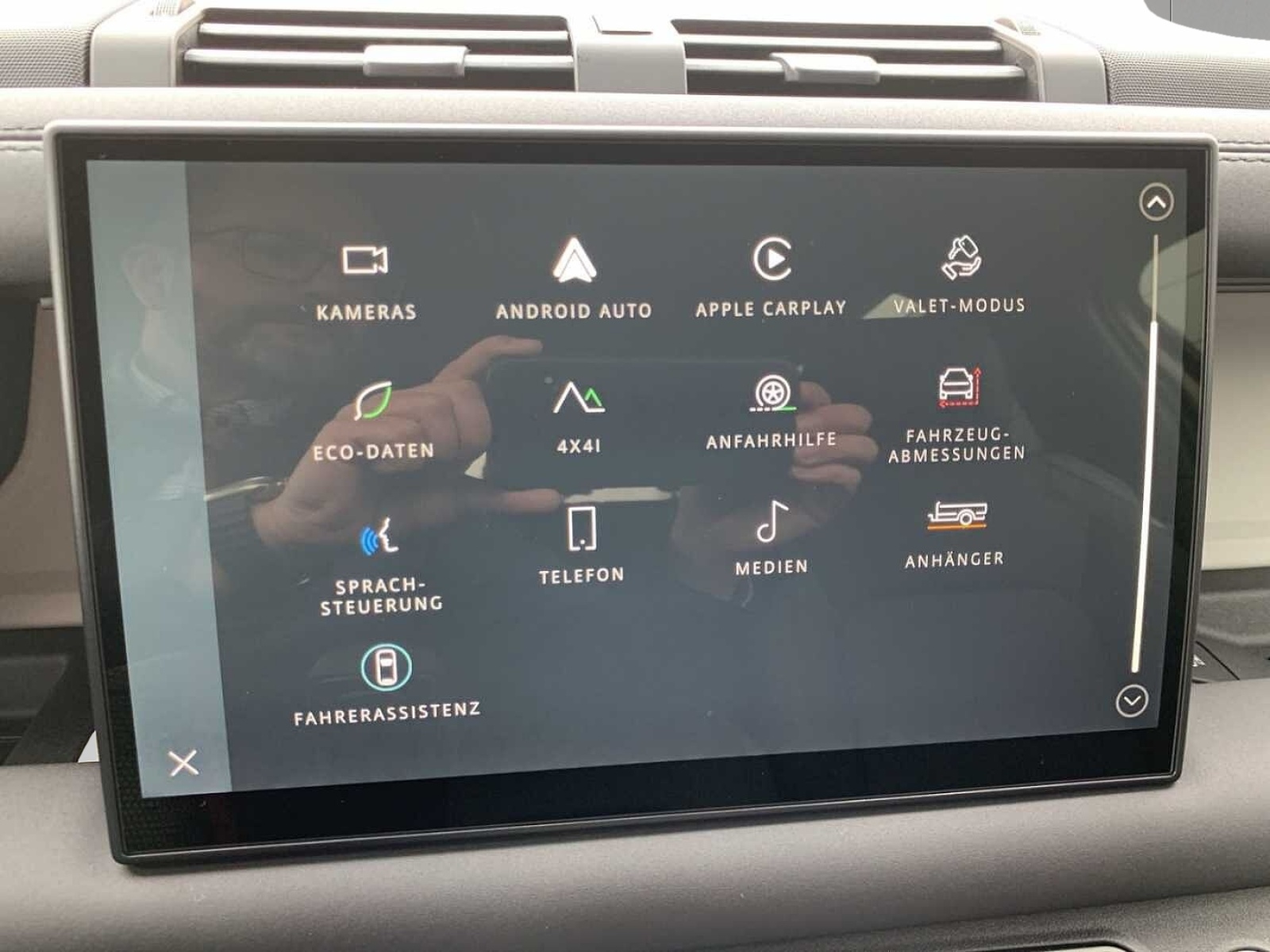 Land Rover Defender 90 S