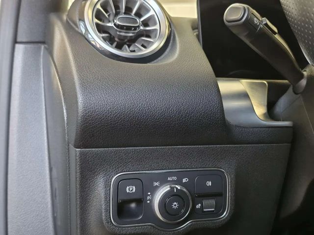 Mercedes-Benz GLB 250 AMG Line