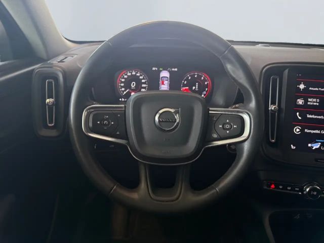 Volvo XC40 Core Momentum