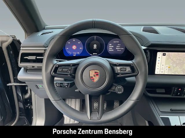 Porsche Macan 4