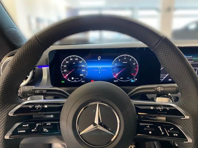 Mercedes-Benz CLA 200 AMG Line Shooting Brake