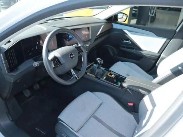 Opel Astra 1.2 Turbo Elegance Sports Tourer