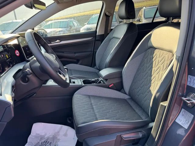 Volkswagen Golf 1.5 TSI Golf VIII