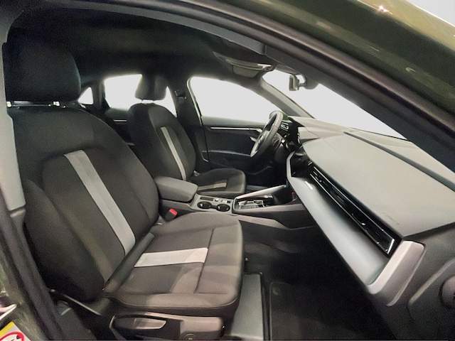 Audi A3 30 TFSI S-Tronic Sedan