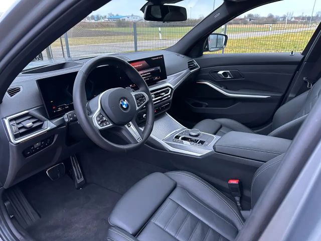 BMW 320 320d M-Sport Touring xDrive