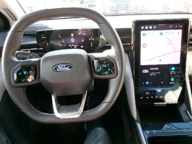 Ford Explorer Extended range RWD