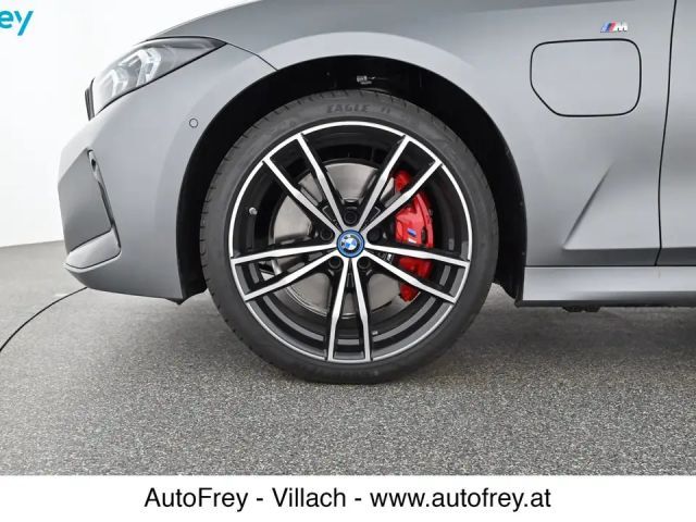 BMW 330 330e Sedan xDrive