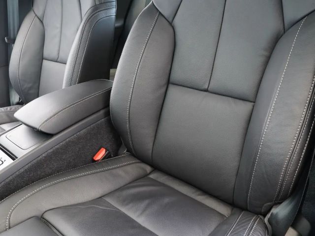 Volvo XC40 Dark Plus