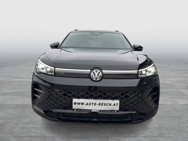 Volkswagen Tiguan 4Motion DSG R-Line