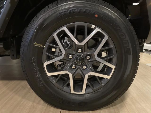 Jeep Wrangler Sahara