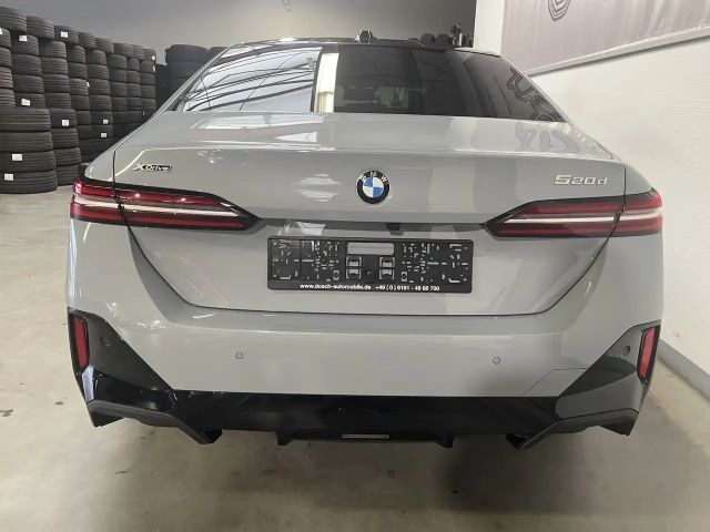 BMW 520 520d M-Sport Sedan xDrive
