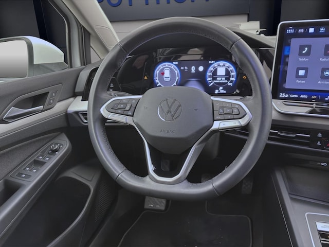 Volkswagen Golf 1.5 eTSI DSG Variant