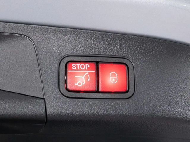 Mercedes-Benz GLA 180 STH SpurW W-Paket KeyLess ParkAss. ACC