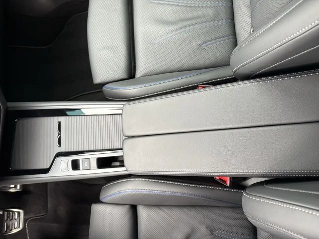 Volkswagen Passat R-Line eHybrid