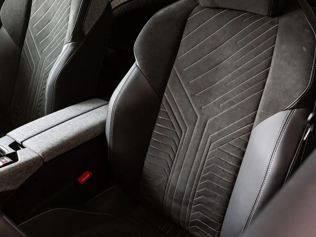 Peugeot E-5008 GT-Line