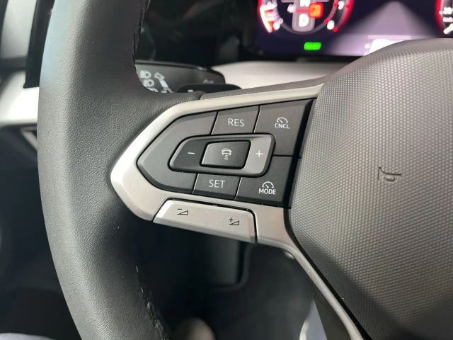 Volkswagen Golf 1.5 eTSI DSG Style Variant