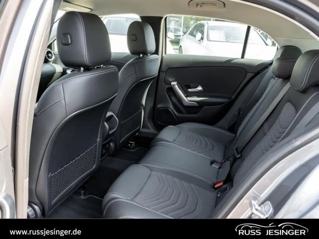 Mercedes-Benz A 200 Progressive