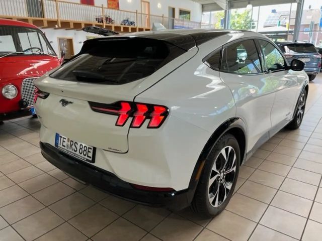 Ford Mustang Mach-E AWD Extended range