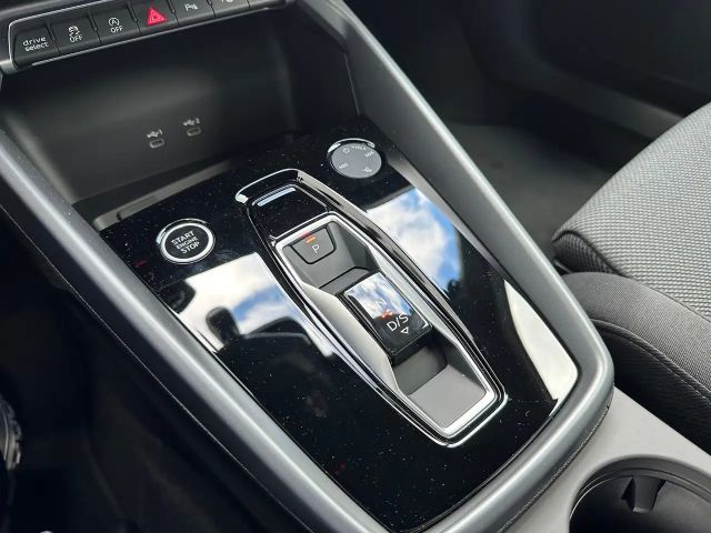 Audi A3 30 TFSI Sedan