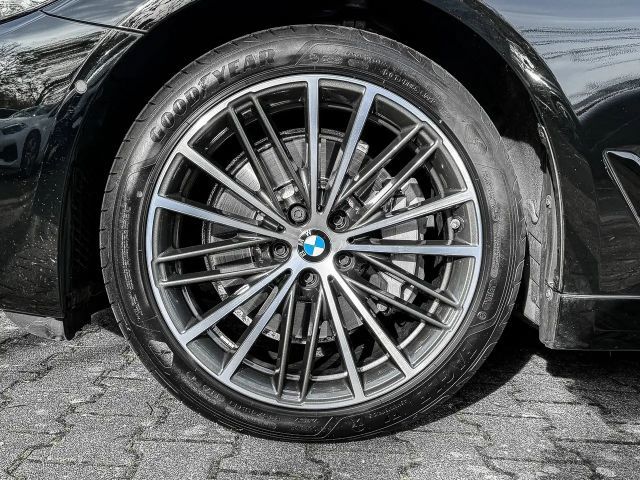 BMW 530 530i
