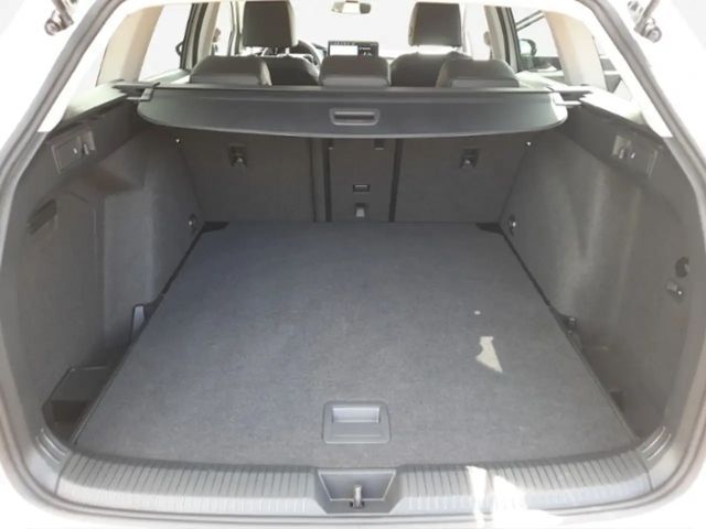 Volkswagen Golf 2.0 TDI DSG Golf VIII Variant