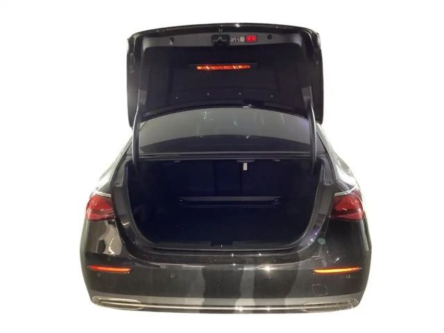 Mercedes-Benz E 220 4MATIC E 220 d Sedan