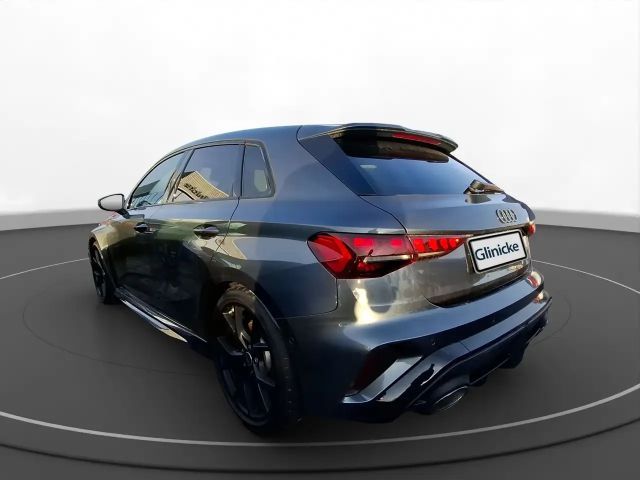 Audi RS3 S-Tronic Sedan Sportback