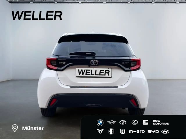 Toyota Yaris Hatchback Hybride Team D