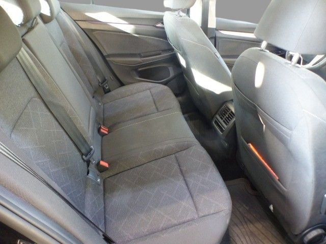 Volkswagen Golf 1.5 eTSI Golf VIII Life