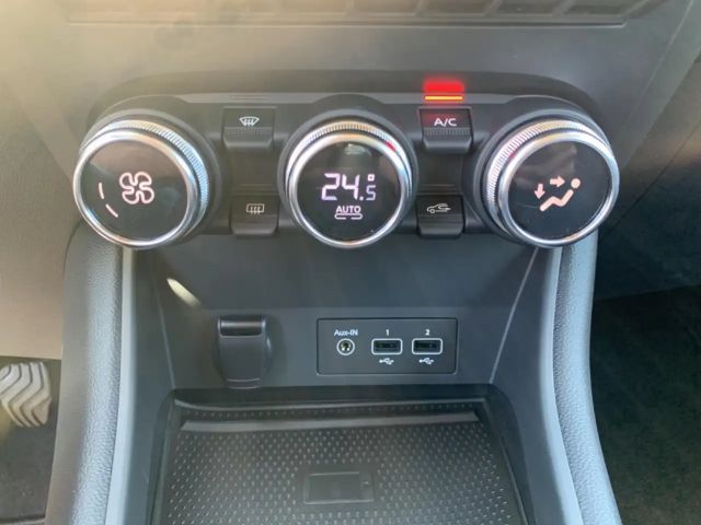 Renault Captur Intens TCe 140