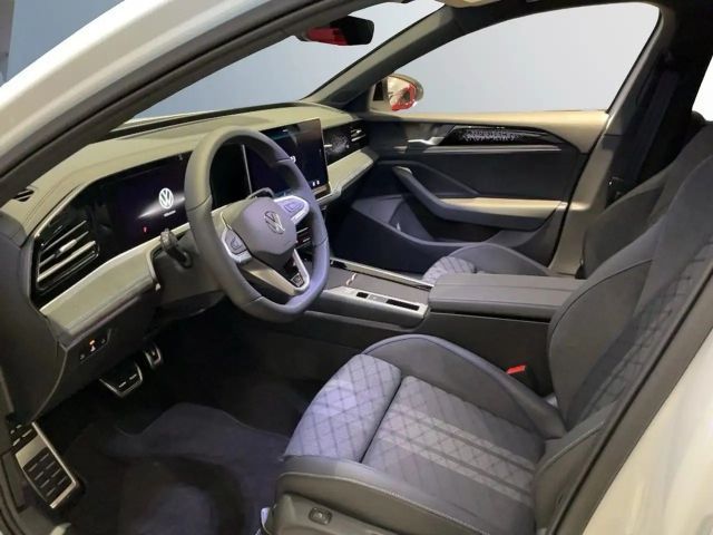 Volkswagen Passat DSG IQ.Drive R-Line Variant