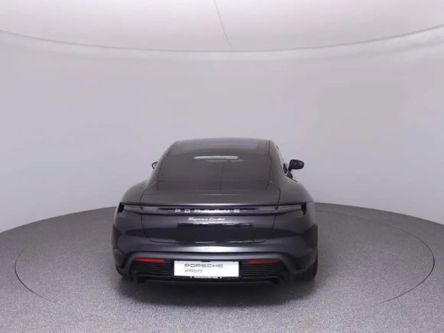 Porsche Taycan Turbo